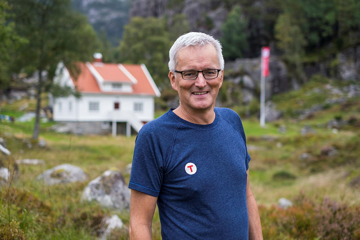 TURISTATTRAKSJON: Daglig leder Preben Falck ved Bakken gard, som ligger langs ruta Lysefjorden rundt.