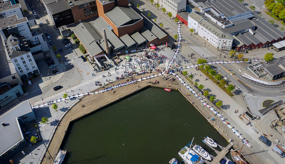 Det var mange som møtte opp for å vise motstand mot videre utbygging av vindkraft i Sandnes 12. mai i fjor. Siden den gang har skepsisen i befolkningen økt.