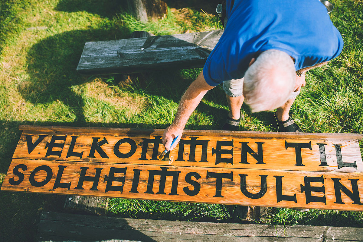 Solheimstulen ligger i et barnevennlig og idyllisk område. Et ypperlig utgangspunkt for korte og lange turer på Hardangervidda!