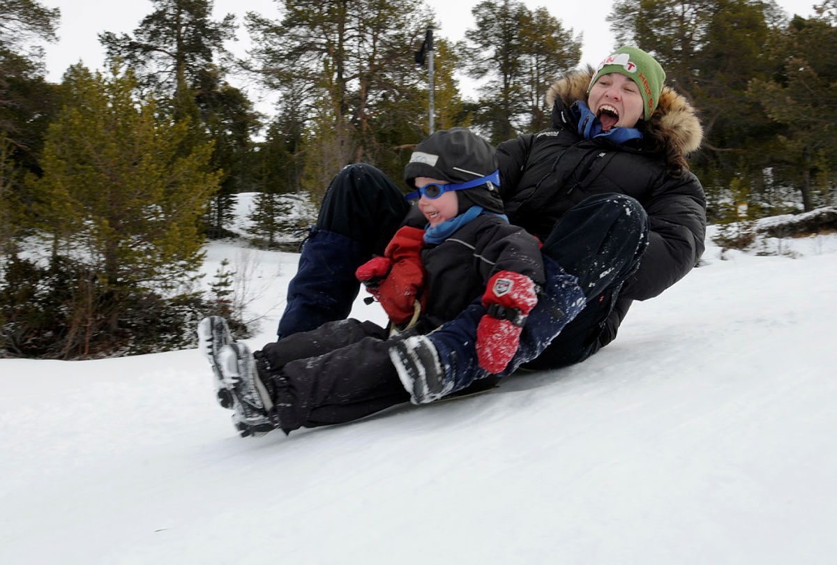 Aking er gøy for treåringen Balder og mamma kristin S. Fredheim med Barnas Turlag påske på Sota Sæteri 2012.