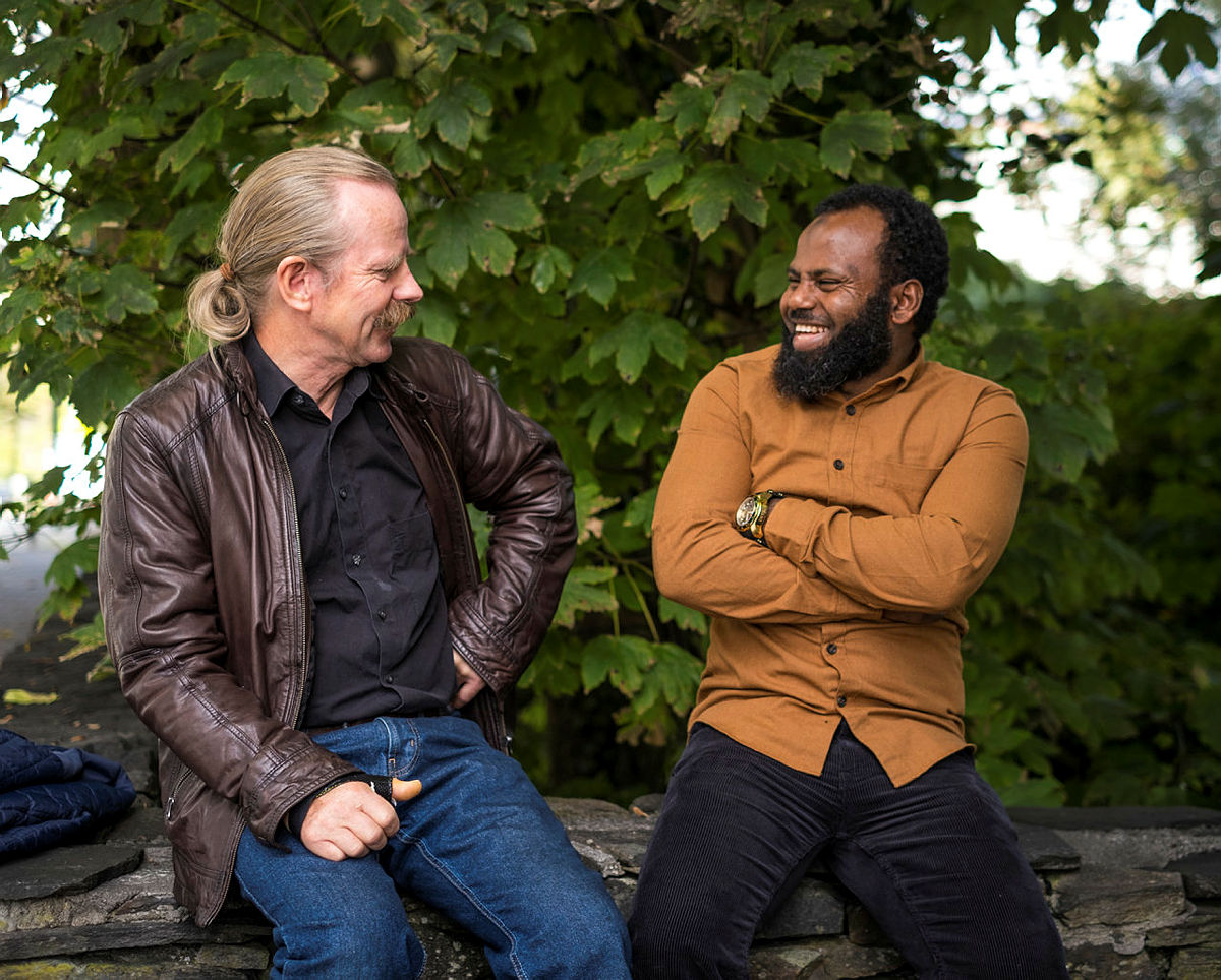 TURKOMPIS: Fadderordningen skal bygge gode relasjoner mellom mennesker, skape felles turglede og forebygge ensomhet. På bildet ser vi turkompisene Mohammad Said Ahmed og Rolf Espeland.