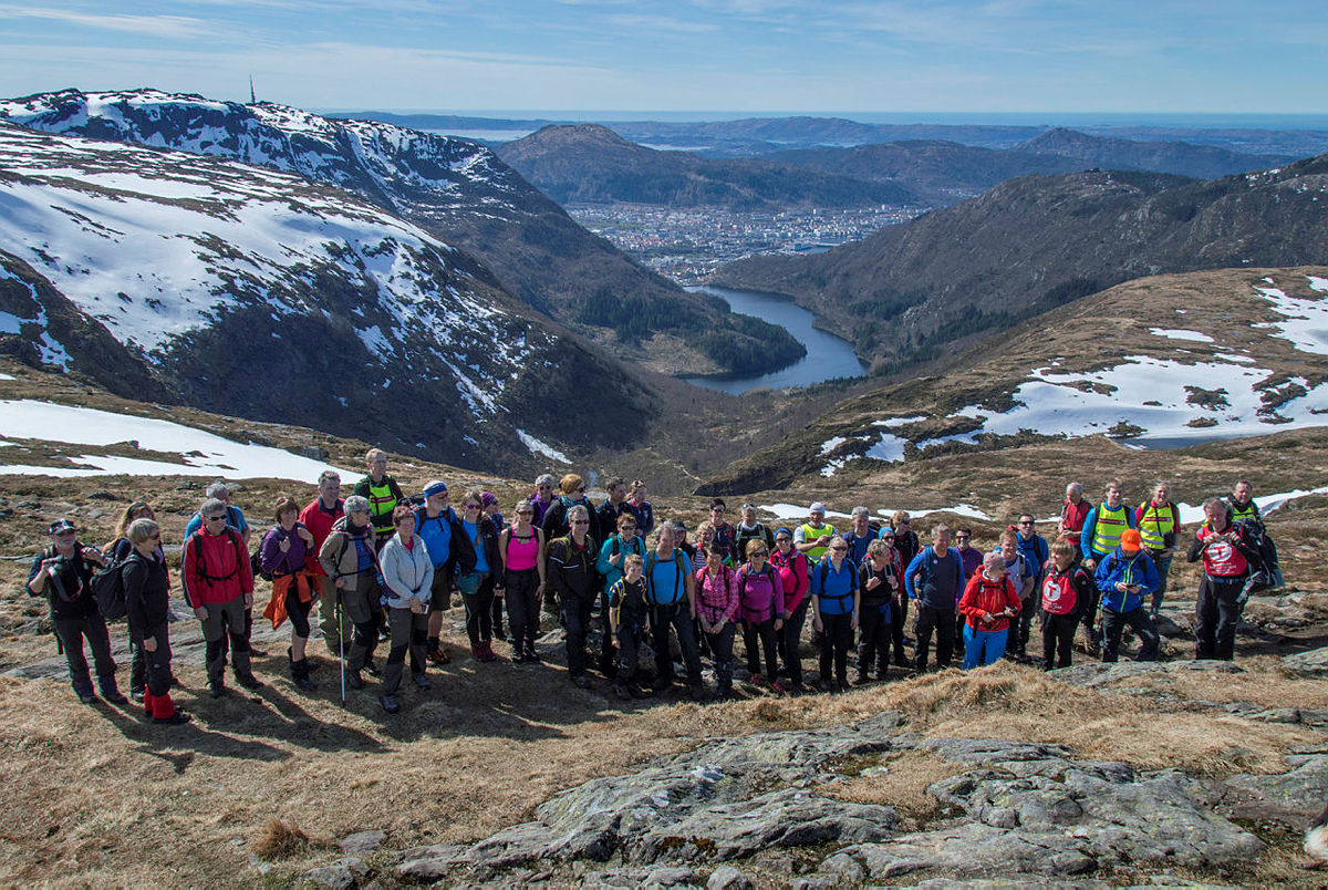 Byfjellstrimmen skal gå 150 turer i 2018 for å markere Turistforeningens 150-årsjubileum. Her er de på Vidden.