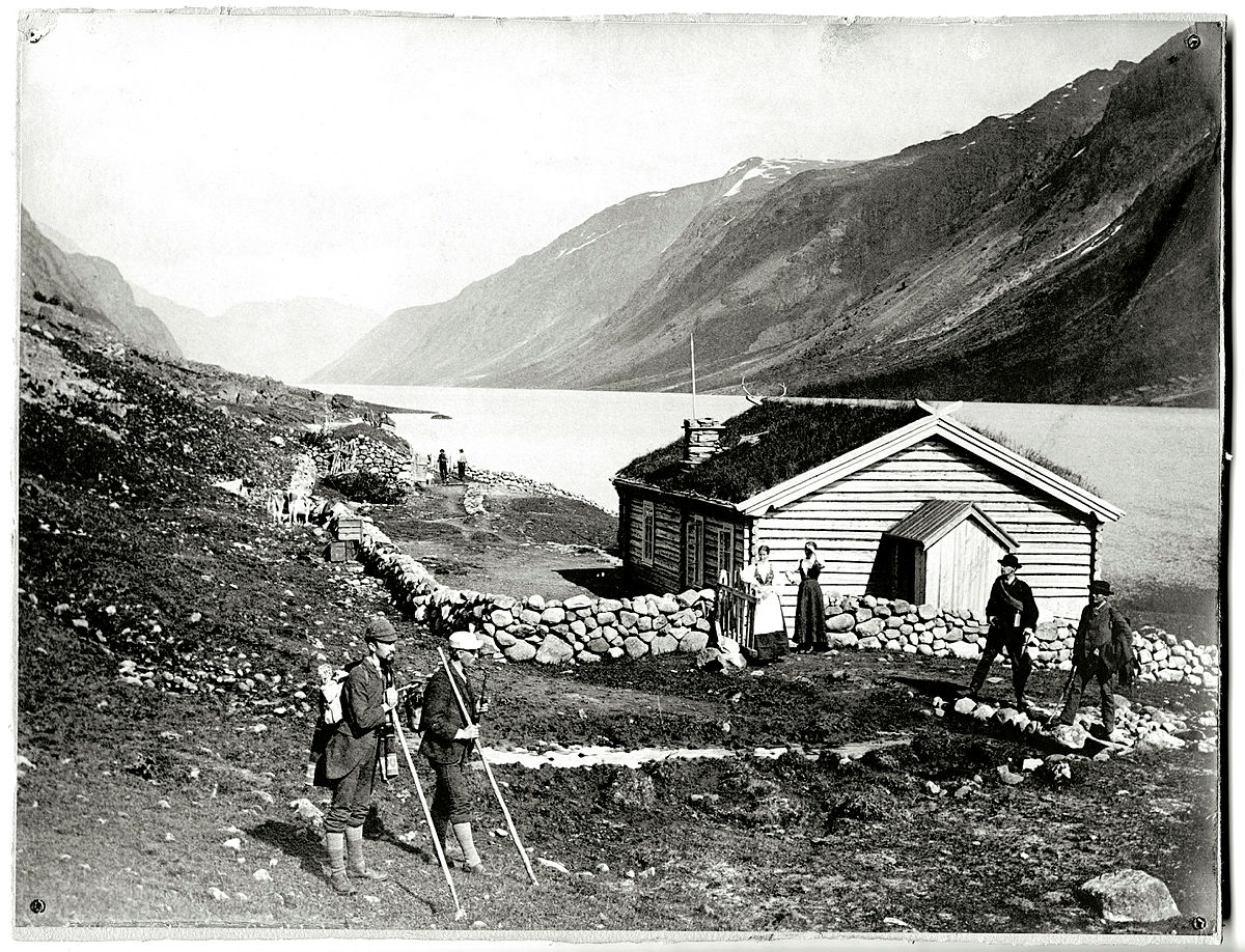 Gjendebu - eller Gjendeboden som hytta het da dette bildet ble tatt i 1872.