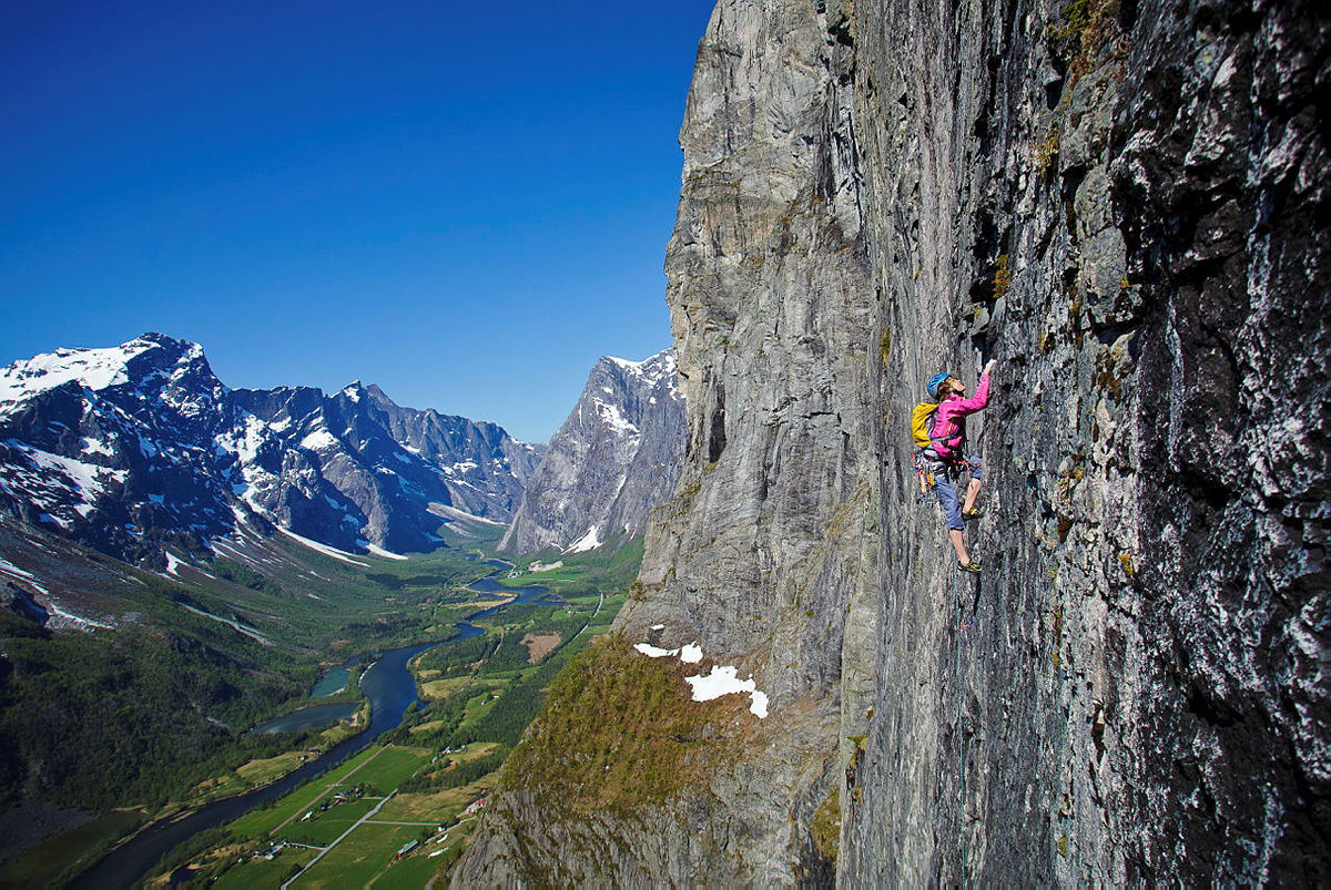 Klatring i Mongejura i Romsdalen.