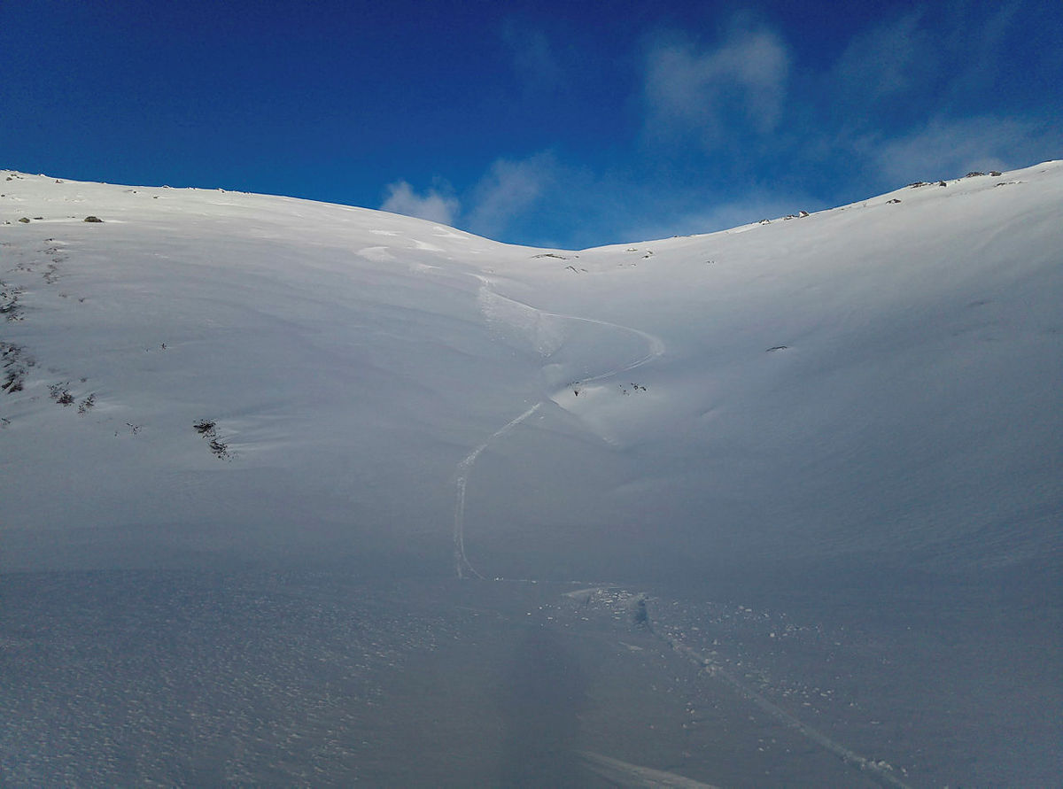 Toppturer på ski rundt området ved Bjørnevasshytta