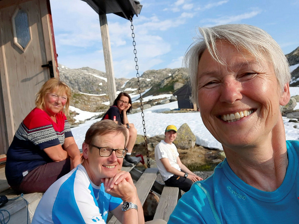 Dugnad på Vardadalsbu, juni 2020.