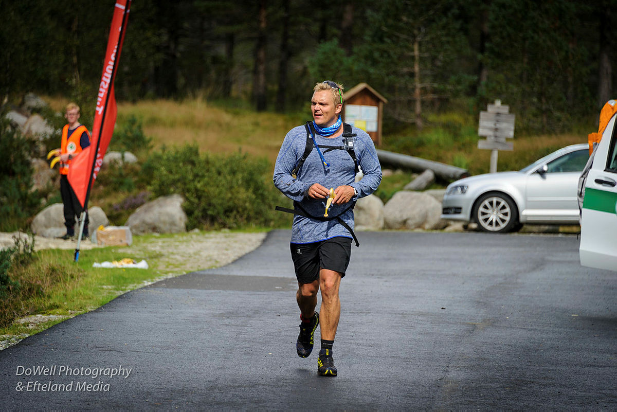 Tripp Trapp Triathlon 2018. Padling, løping og sykling. Lysefjorden.
