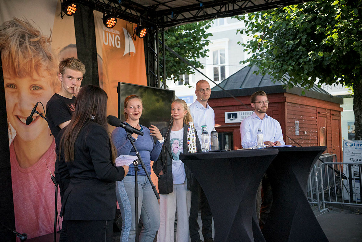 Nestleder i DNT ung, Anna Nes, i debatt under Arendalsuka. "Kan unge redde miljøet?"