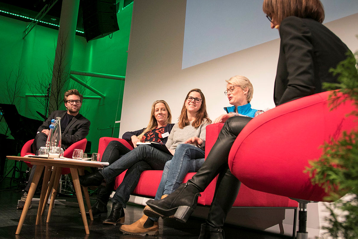 Debatt mellom Daneil Heggelund (H), Nina Jensen (WWF), Solveig Schytz (V) og Helene Ødven (DNT)