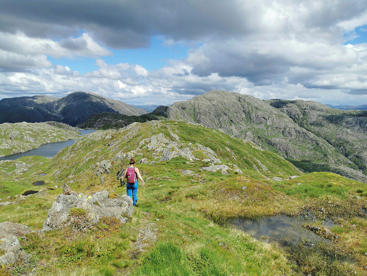Tur fra Lønningdal - Midtseterfjellet - Rindafjellet - Sauskolten - Søtefjellet og Sveningen, og så ned til Øvredal.