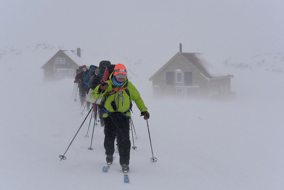 På Lostur fra Sandvatn får man testet å være ute i ruskevær