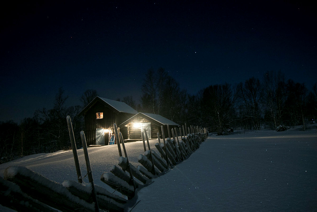 Tradisjonsrik nyttårsfeiring på Svukuriset i Femundsmarka.