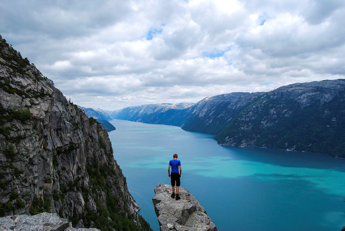 Hengjanenibba ved Lysefjorden.