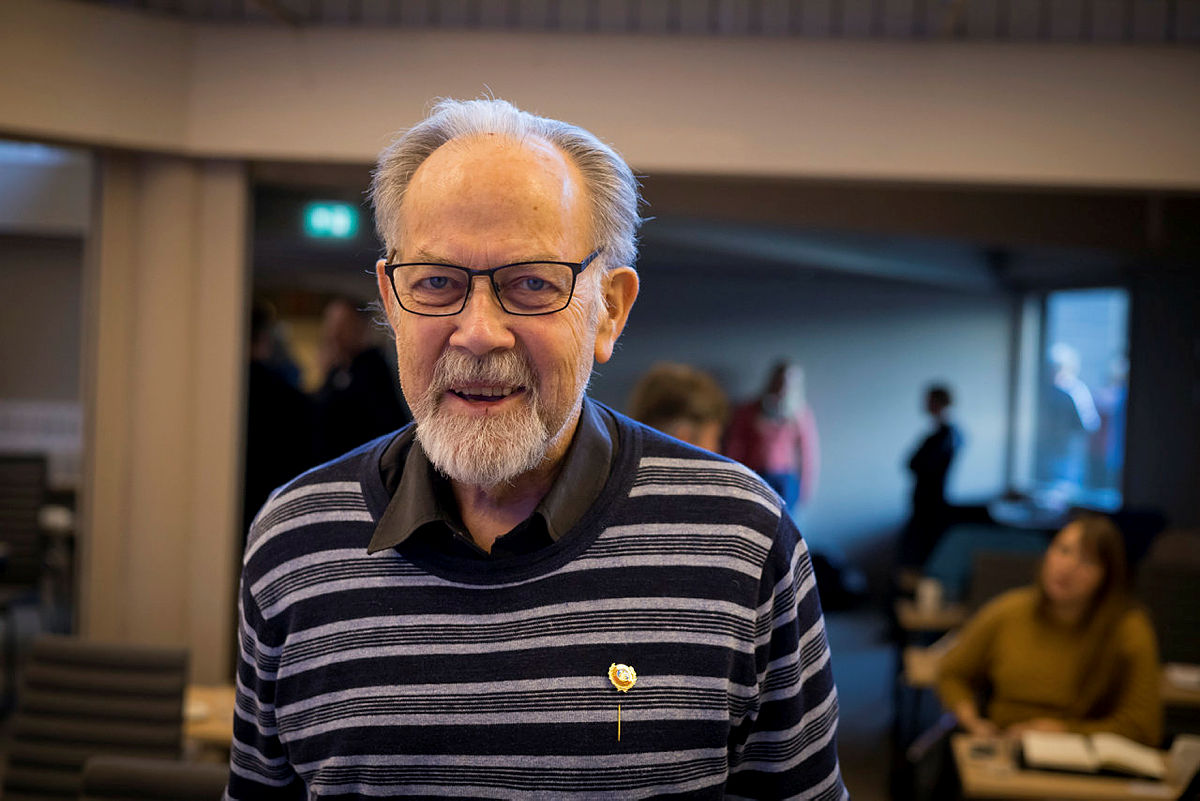 Oddvar Skre fikk Hederknappen for sitt langvarige frivillige arbeid med naturvern.