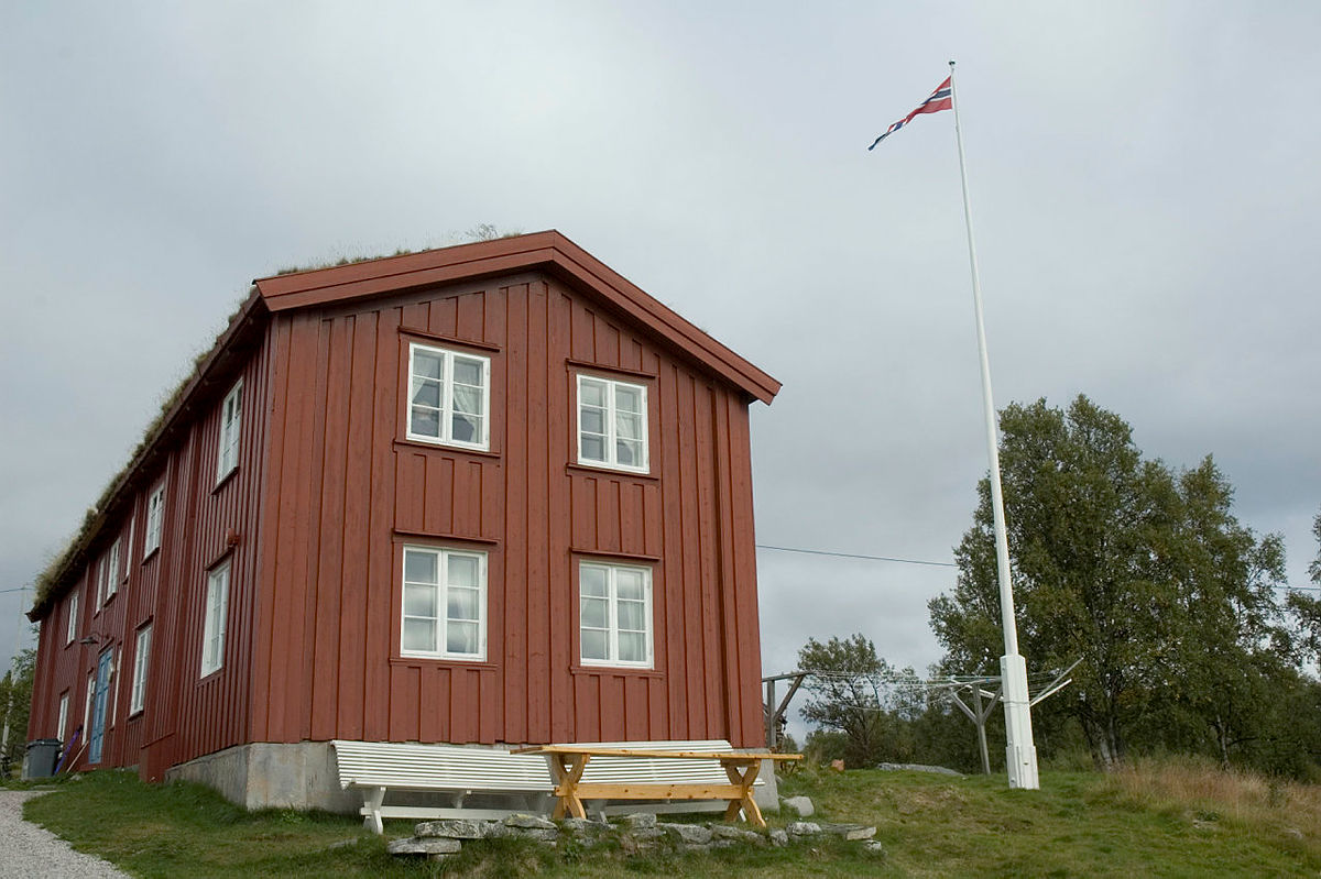 Tradisjonsrik nyttårsfeiring på Svukuriset i Femundsmarka.