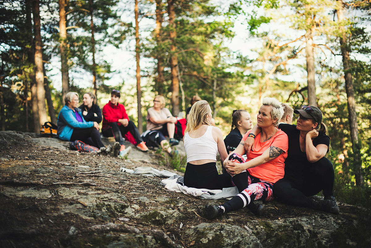 Fra åpningen av verdens første regnbueløype juni 2021.
