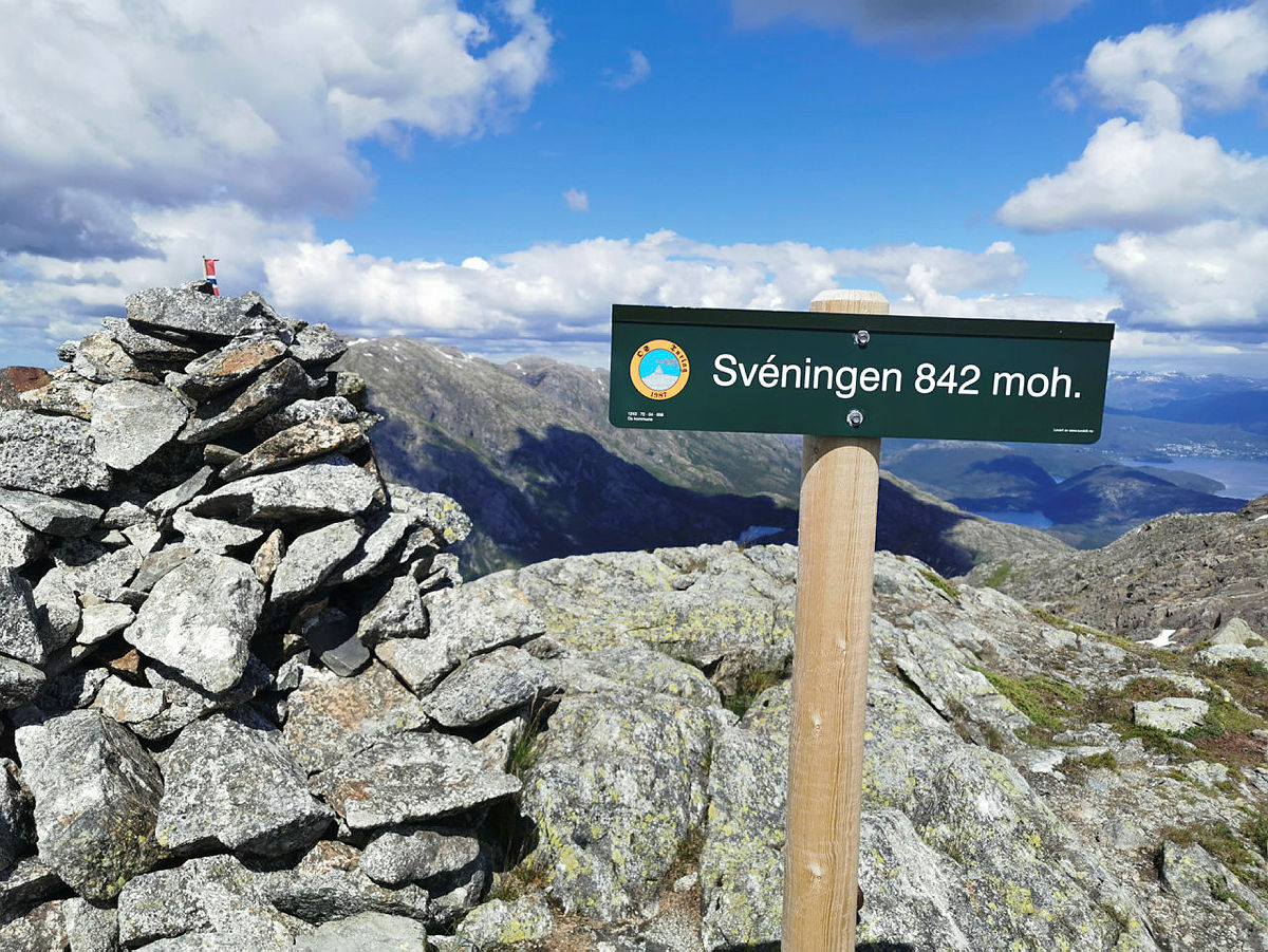 Tur fra Lønningdal - Midtseterfjellet - Rindafjellet - Sauskolten - Søtefjellet og Sveningen, og så ned til Øvredal.