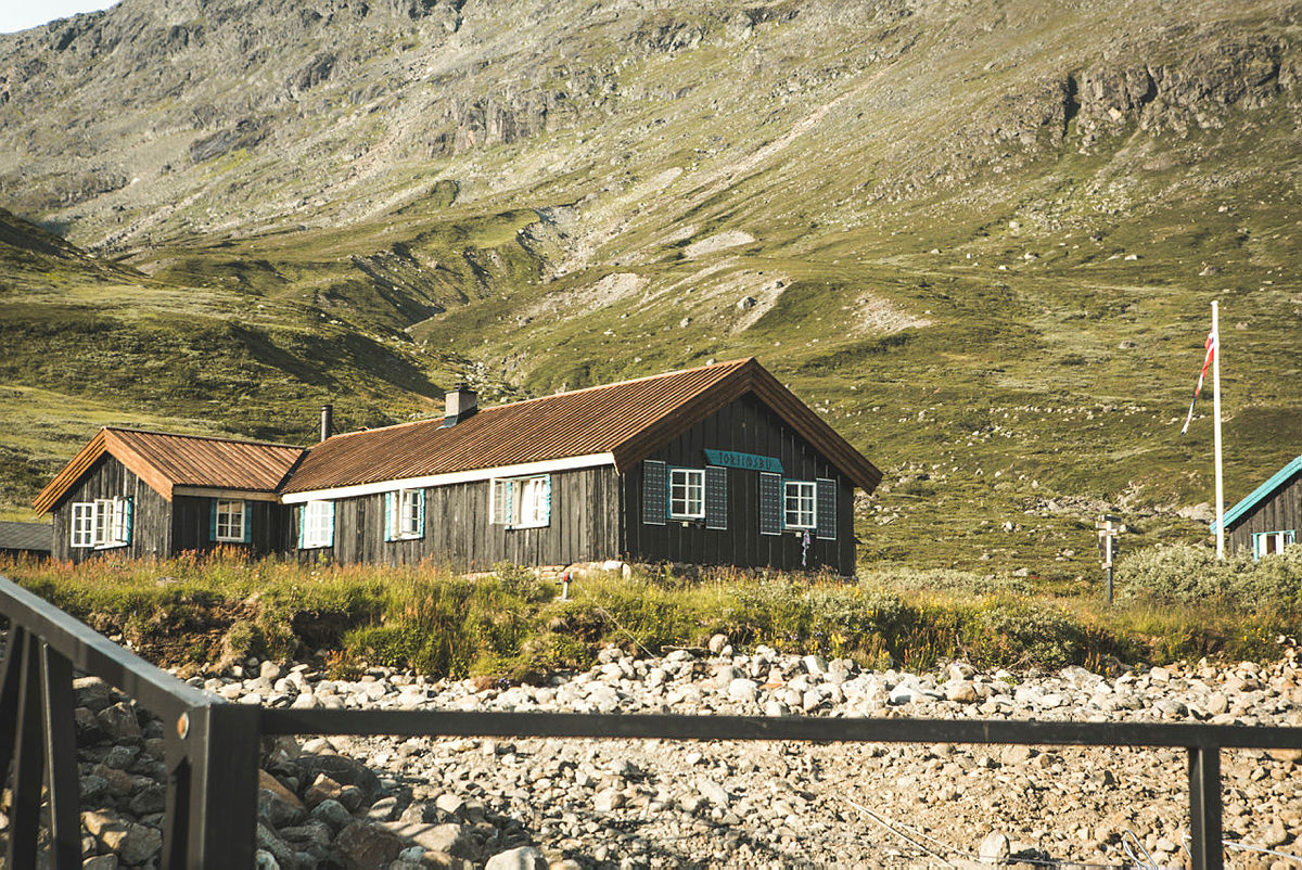 Torfinnsbu, selvbetjeningshytte i Jotunheimen.