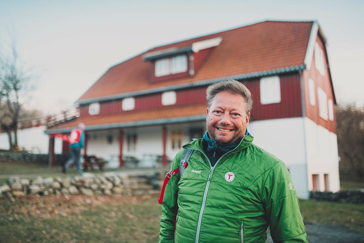 Jon Atle takker Kaj for den viktige jobben han har gjort, og ønsker Thor hjertelig velkommen.