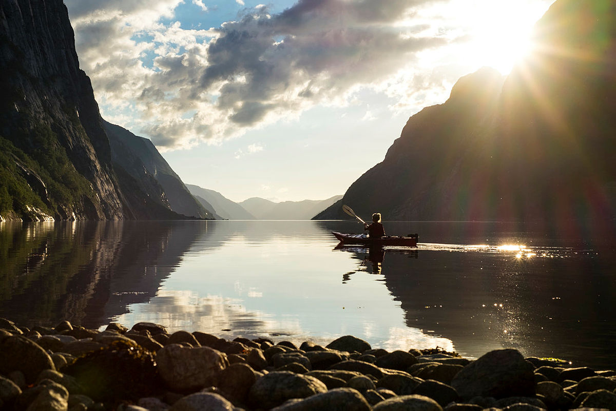 Kan det bli mer idyllisk enn dette? Ta turen sammen med barna til Lysebotn og opplev det selv i sommer!