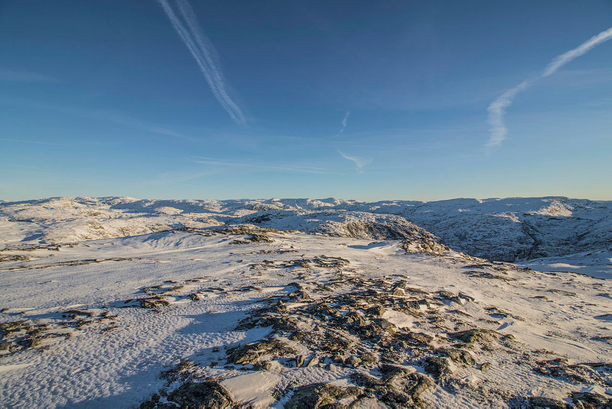 Utsyn frå Gleinefjellet mot søraust (Stølsheimen), ett av områdene som er utbyggingstruet.