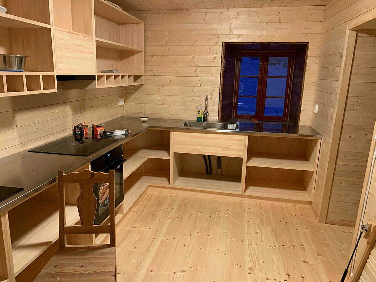 Nytt kjøkken på Hallingskeid turisthytte, desember 2020.