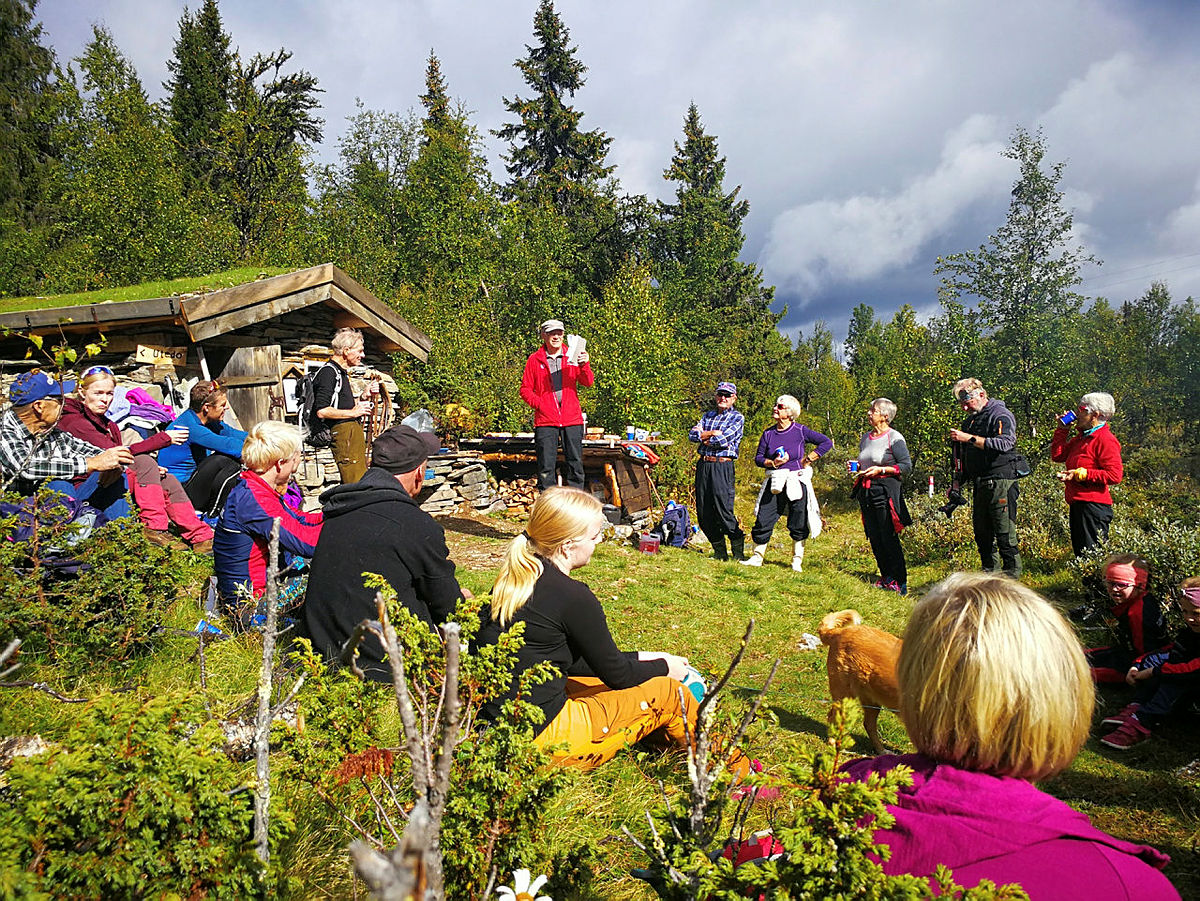 Under åpningen av Steinbua i Langvassdalen i Sør-Fron 2020.
